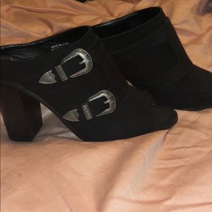 Faux suede silver bucked booties F21